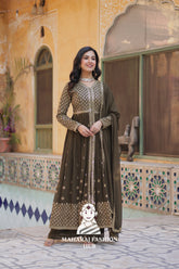 πΈ Soft Cotton-Lined Kurti Set for Festive Comfort - Special Designer Gown
